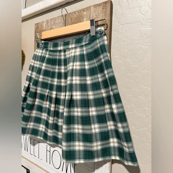 Urban Outfitters Pleated Mini Skirt X Small Green Plaid School Preppy Academia - Picture 10 of 14